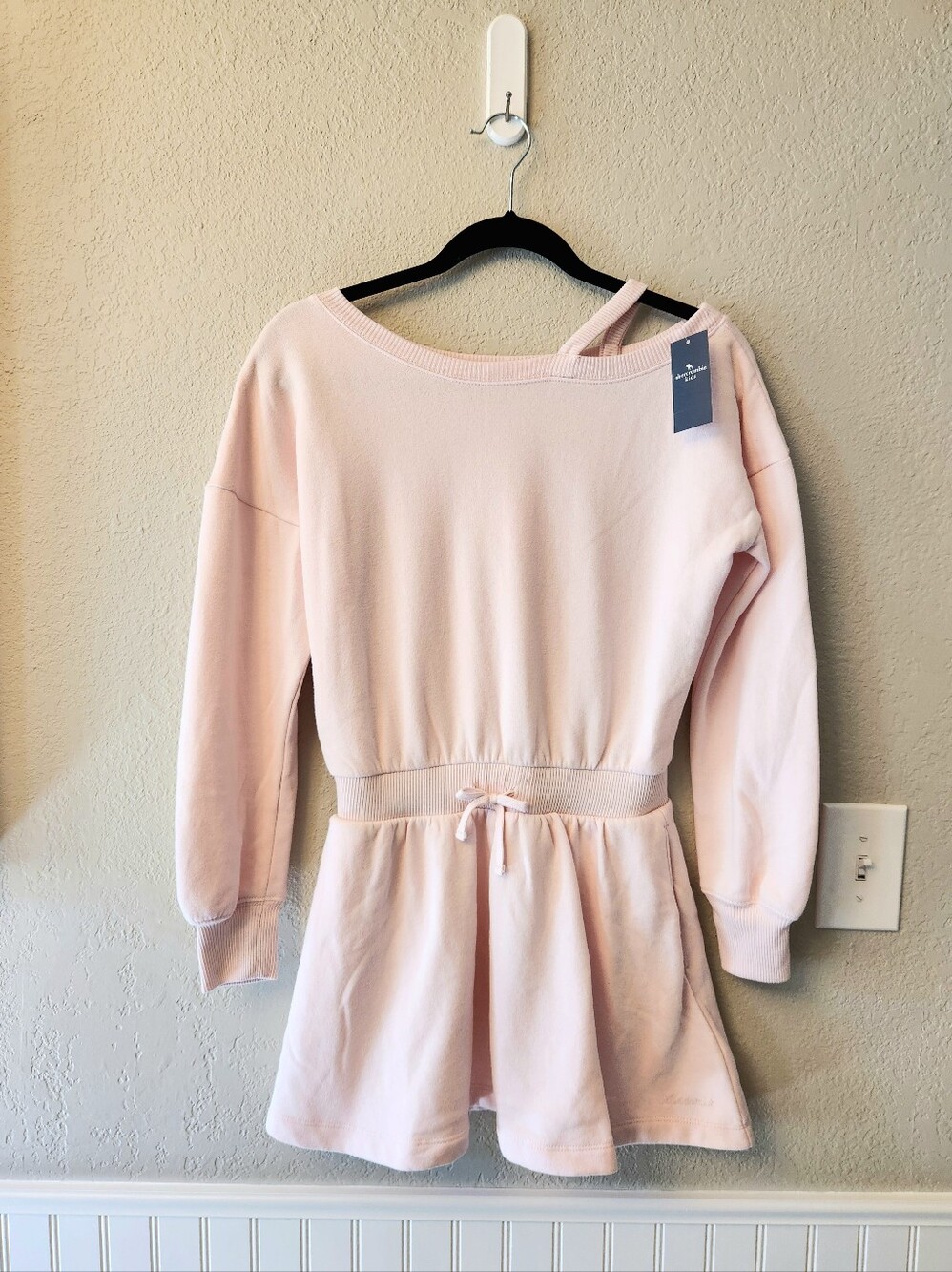 New Abercrombie Light Pink Off-Shoulder Sweater Dress